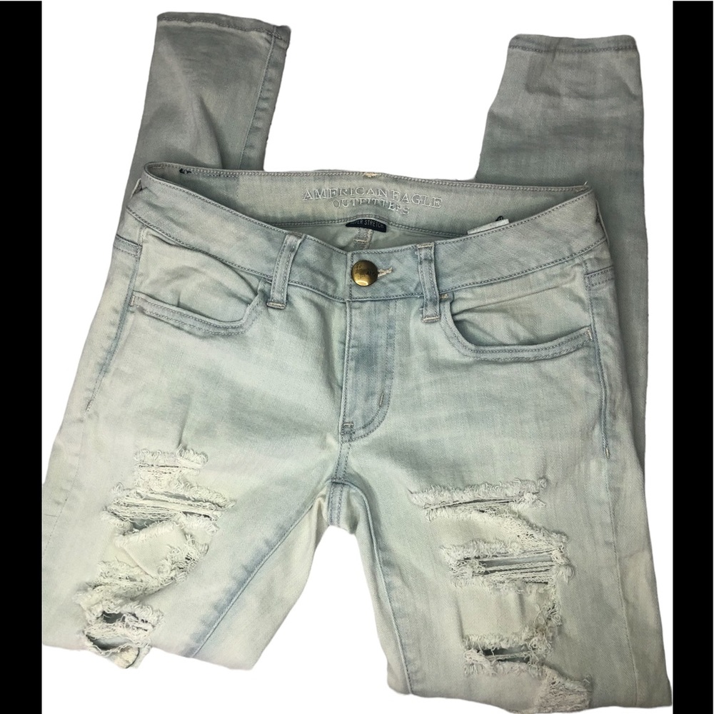 American Eagle distressed jeans